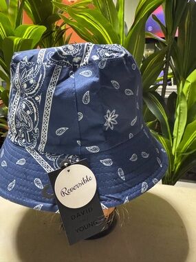David and Young reversible Bucket Hat